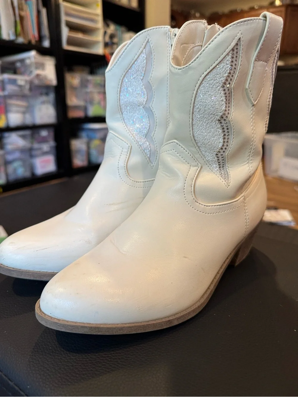 Junior Madden NYC boots sz 4
